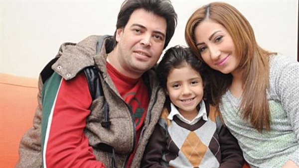 بوسي ونجلها وطليقها