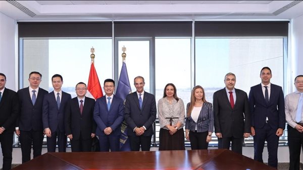 وزير الاتصالات