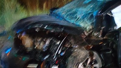 مصرع شخص وإصابة 5 آخرين إثر حادث تصادم سيارتين بأسوان