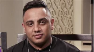 نقل والدة أوس أوس إلى المستشفى.. والفنان يطلب الدعاء لها