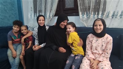 أم رحمة سائقة التروسيكل بالمنوفية: أربي 5 أولاد بعد وفاة زوجي والناس مبترحمش| فيديو 