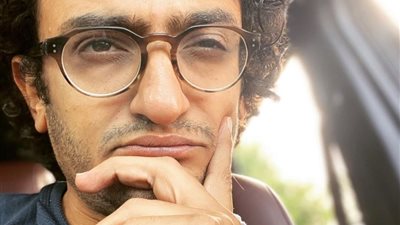 وائل غنيم يقاضي صيدليًا اتهمه بالجنون وعدم الاتزان