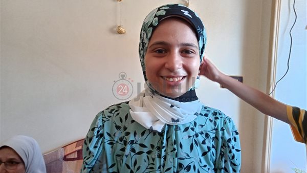 الطالبة هاجر هلال