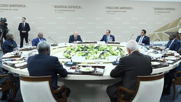 غداء عمل خلال القمة