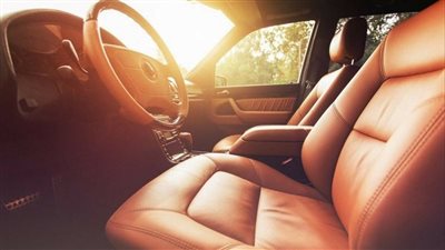  4 نصائح بسيطة للحفاظ على مقصورة سيارتك في الصيف