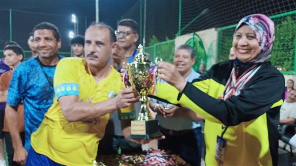 جانب من الختام 