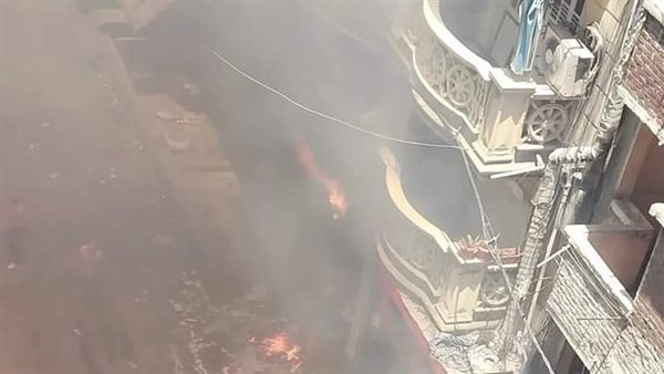 جانب من الحريق