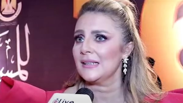 الفنانة رانيا محمود