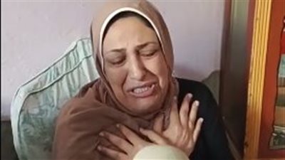 أسرة شاب قتل على يد آخر أمام مسجد بالبحيرة: قتله بسبب بوست على فيس بوك.. وعايزين حقه| بث مباشر