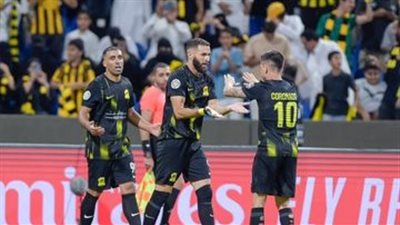 إصابة طارق وتألق بنزيما.. اتحاد جدة يفوز على الصفاقسي في البطولة العربية