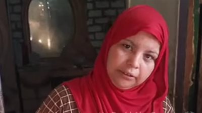 عايشين وسط العقارب والثعابين.. أسرة بالمنيا تستغيث: احنا 6 بننام في أوضة واحدة |بث مباشر