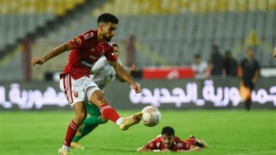 وكيل القندوسي: لا أتوقع رد فعل قوي من الأهلي تجاهه.. وتم فرض وكلاء على اللاعب