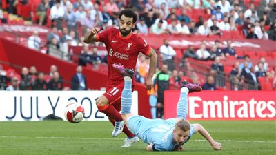 لاعب أرسنال: محمد صلاح أصعب خصم واجهته في حياتي.. لا يمكن إيقافه