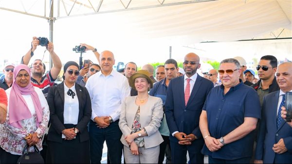 وزيرة البيئة 