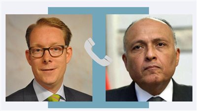 وزير الخارجية يبلغ نظيره السويدي استياء مصر ورفضها تدنيس المصحف الشريف 