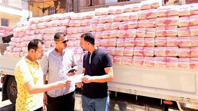 ضبط 10 أطنان سكر تمويني ناقص الوزن قبل توزيعها على الأهالي بالبحيرة