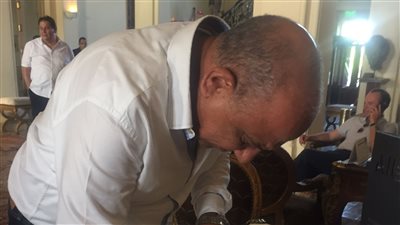 وزير قطاع الأعمال العام يتفقد فندق ونتر بالاس بالأقصر