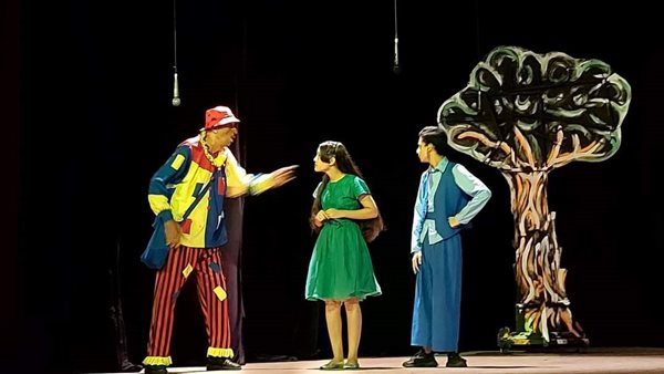 العرض المسرحي غنوة