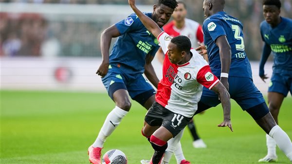 مباراة آيندهوفن وفاينورد