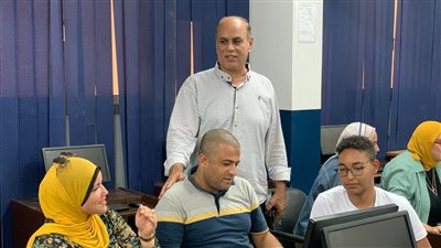 جامعة بورسعيد تفتح معامل كلية تربية نوعية لتنسيق طلاب الثانوية العامة | صور