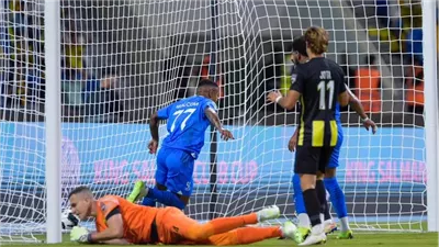 نتيجة الشوط الأول من مباراة الهلال والاتحاد في ربع نهائي البطولة العربية