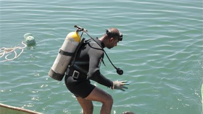 الفريق أسامة ربيع: استمرار أعمال انتشال القاطرة فهد