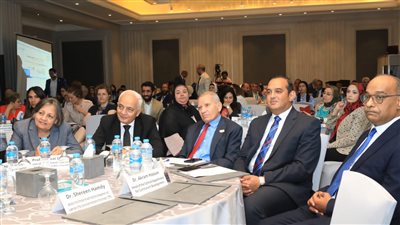 وزير التعليم يشهد حلقة نقاشية حول المناهج الدراسية وعلاقتها بالمجتمع