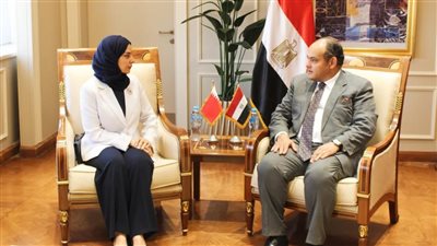 وزير التجارة والصناعة يستقبل سفيرة البحرين بالقاهرة لتعزيز التعاون بين البلدين