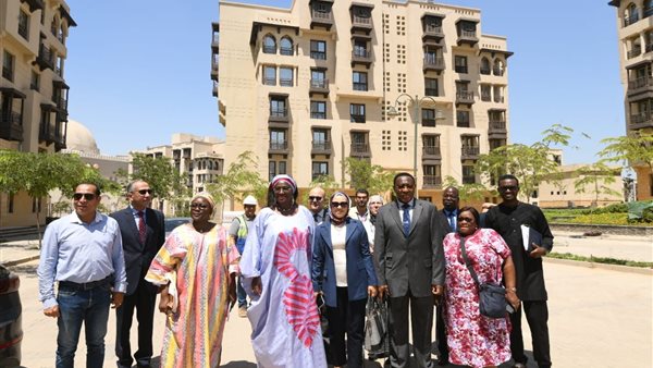 وزيرة الإسكان الكاميرونية