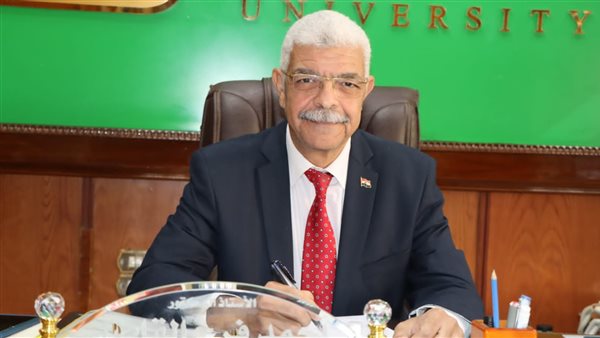 الدكتور أحمد القاصد