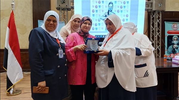 تكريم أعضاء من التمريض