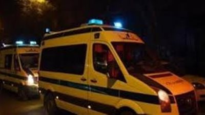 إصابة 4 أشخاص بينهم طفلة وسيدة في تصادم توكتوك بموتسيكل بالأقصر 