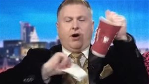 تمزيق كوب كوستا