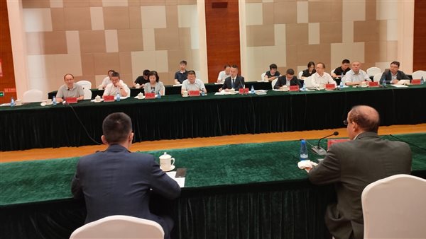 اجتماع لمسؤولين بالخارجية