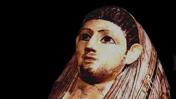 قناع مومياء لرجل