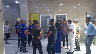 إصابة 27 شخصًا في انقلاب سيارة ميكروباص بطريق القطامية العين السخنة