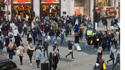 المراهقون بالشوارع لارتكاب الجرائم.. حالة استنفار في شوارع بريطانيا بسبب تحدي على تيك توك