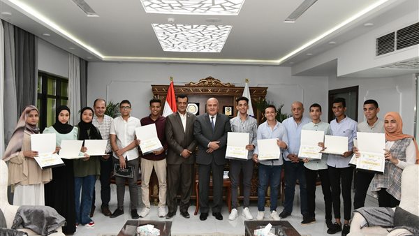 تكريم أوائل الثانوية