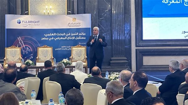 الدكتور محمد أيمن