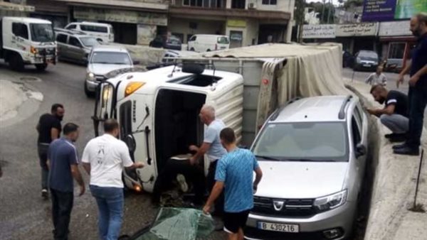 إنقلاب شاحنة أسلحة