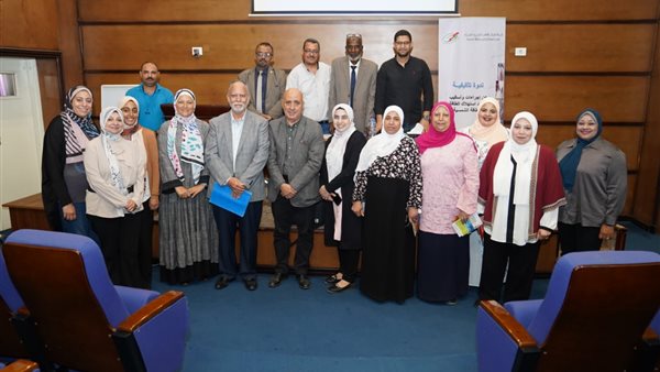 جانب من الندوة