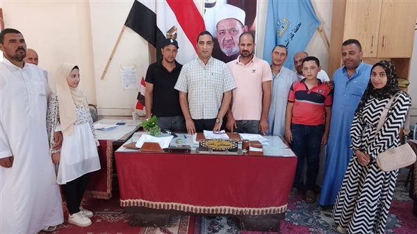 الطلاب أثناء تحويلهم