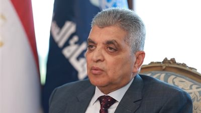 الفريق أسامة ربيع يشيد بمرشدي هيئة قناة السويس ويثمن عطاءهم الوطني