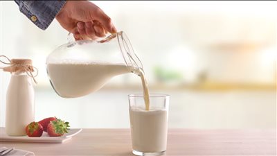 بالتزامن مع اقتراب الصيف.. الفوائد الصحية لـ اللبن الرائب في الأجواء الحارة