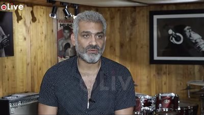 هل تنضم ابنة هاني عادل لفرقة وسط البلد؟.. الفنان يجيب 