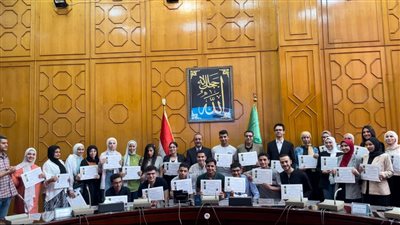 محافظ الإسماعيلية يكرم أوائل الشهادة الثانوية العامة على مستوى المحافظة