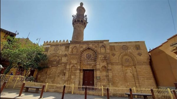 الجامع الأقمر