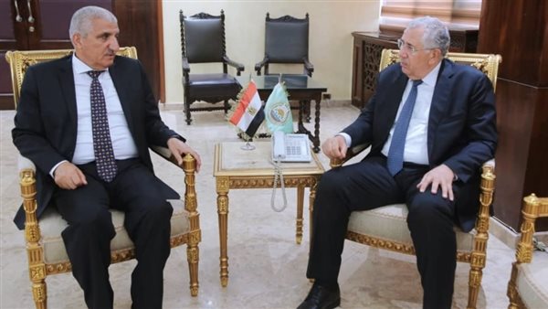 وزير الزراعة ومدير