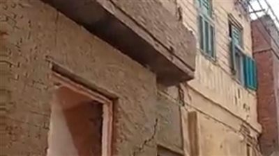 حرصا على حياة المواطنين.. إزالة 3 منازل آيلة للسقوط في المحلة 