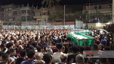 5 نعوش من أسرة واحدة... أهالي سنتماي بالدقهلية يشيعون جثامين ضحايا حادث تصادم القليوبية